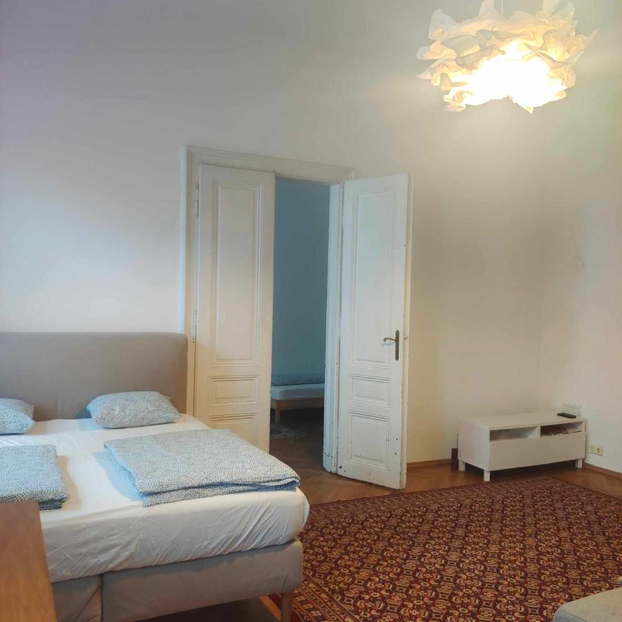 Large 4 Room Apartment In The Center Of Vienna Exterior photo